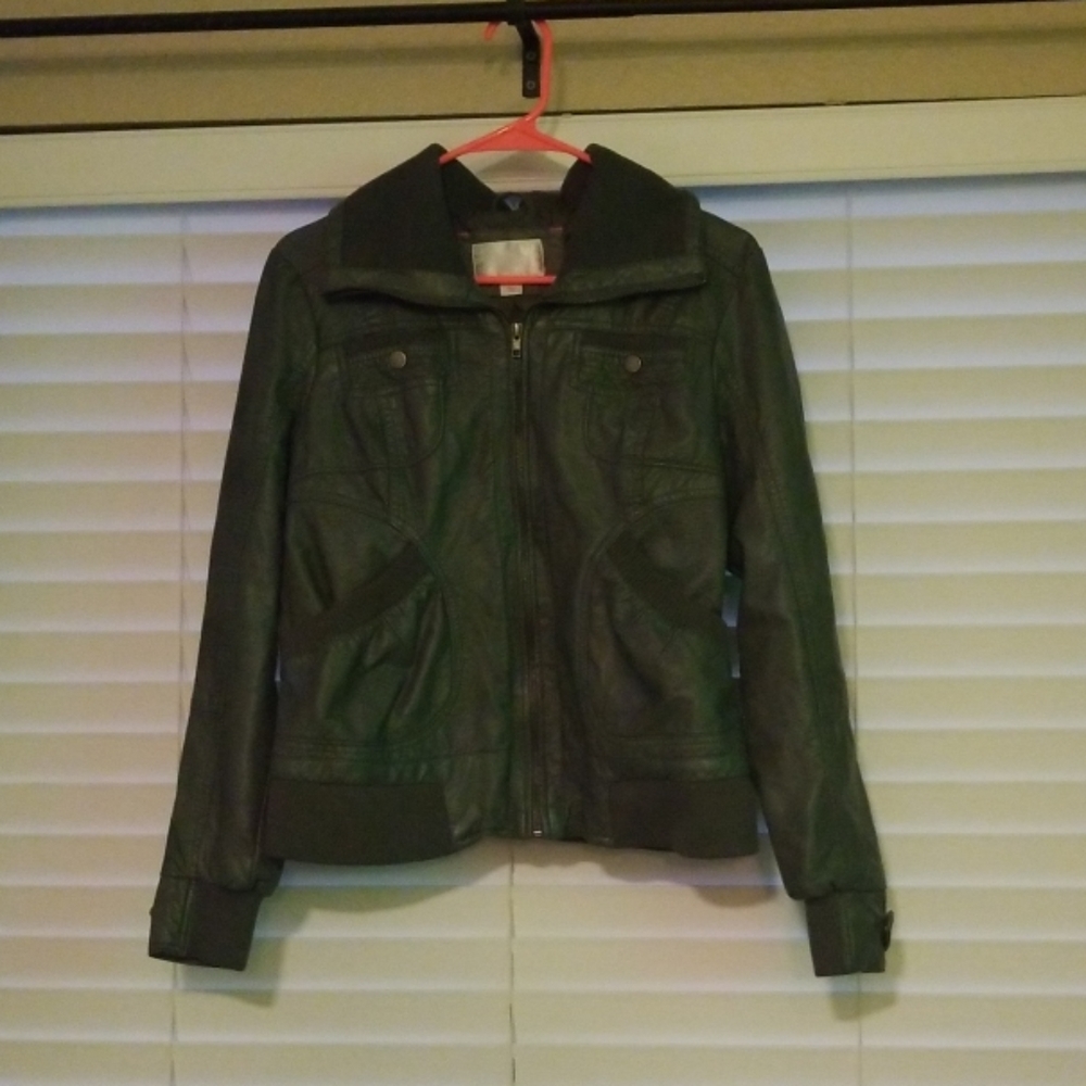 Olive Green Leather Jacket w zipper